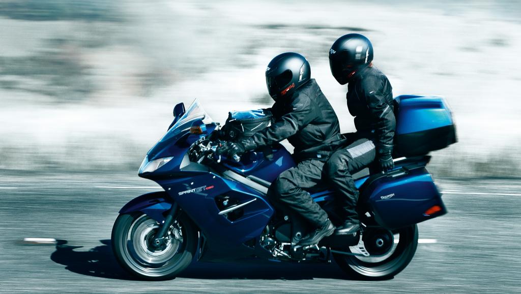 Triumph Sprint ST 1050 GT